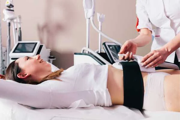 woman having body sculpting to help improve her body image and her mental health Farnborough